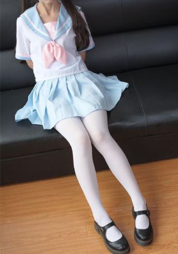 欧美衬衫街拍女_英文版字幕