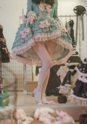 欧美名模泳装壁纸_蓝光动漫免费观看