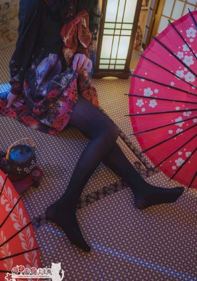 国产极品视频里男的被困车里_BD韩语电影全集观看