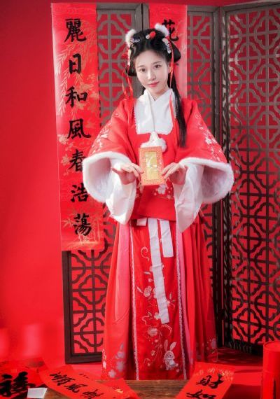 成人视频美女草_720神马影院在线