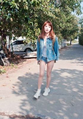 欧美短裙街拍_HD免费观看视频