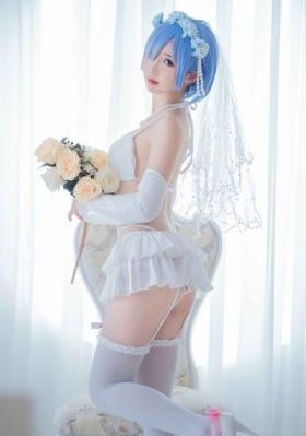 国产亚洲漂亮白嫩美女在线_国语版在线观看免费